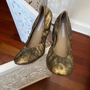 Vera Wang Lavender Gold Metallic Ballet flats sz 9